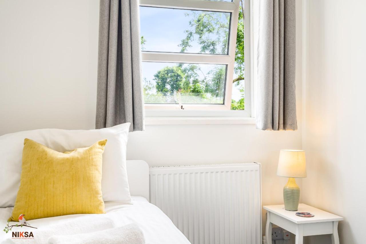 Niksa Serviced Accommodation - 3 Bedroom House Welwyn Garden City Εξωτερικό φωτογραφία