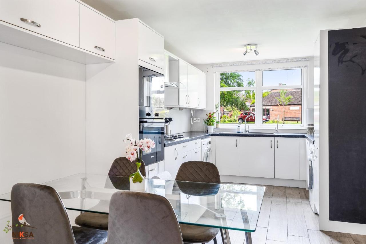 Niksa Serviced Accommodation - 3 Bedroom House Welwyn Garden City Εξωτερικό φωτογραφία