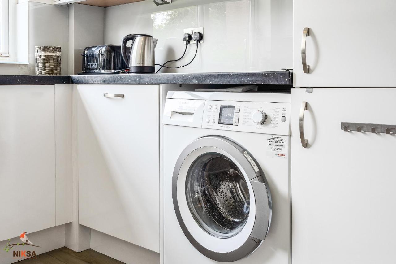 Niksa Serviced Accommodation - 3 Bedroom House Welwyn Garden City Εξωτερικό φωτογραφία